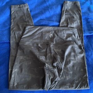 Zyia Battleship Camo Leggings